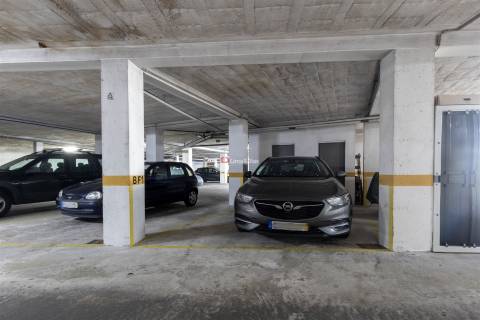 T-3 Duplex em Paredes