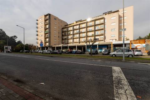 T-3 Duplex em Paredes