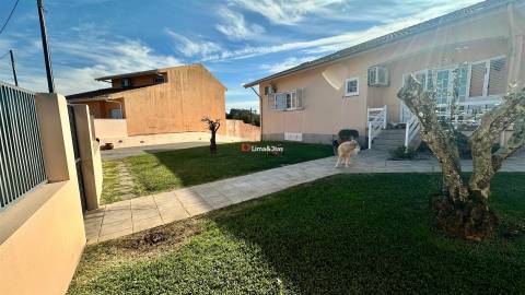 Moradia Isolada T3 Venda em São João de Ver,Santa Maria da Feira