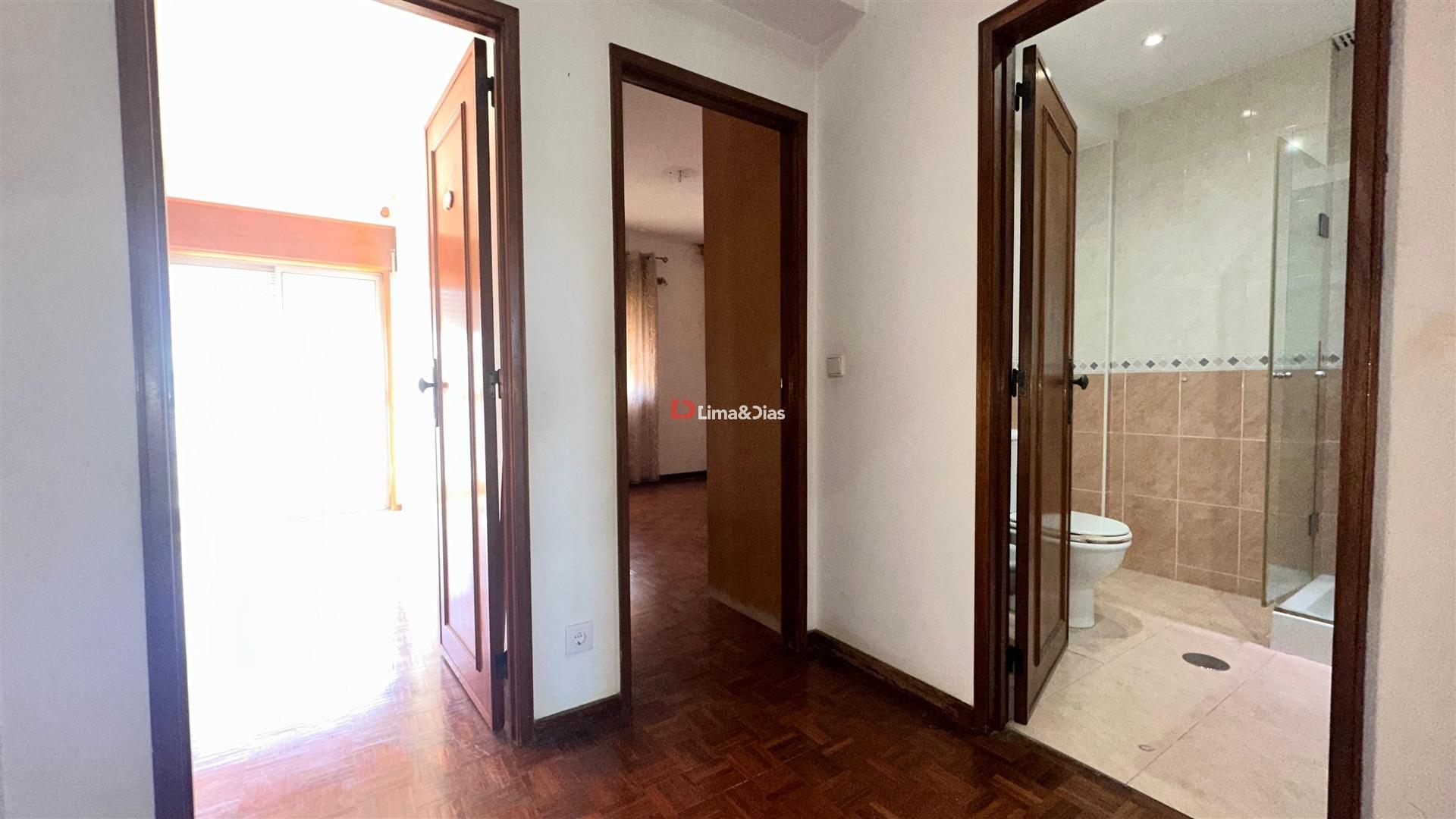 Apartamento T4 Venda em Santa Marinha e São Pedro da Afurada,Vila Nova de Gaia