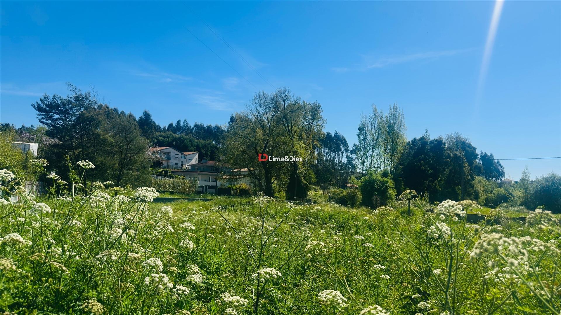 Terreno com 511 m² à Venda | Projeto Aprovado para 2 Moradias