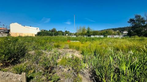 Terreno com 511 m² à Venda | Projeto Aprovado para 2 Moradias