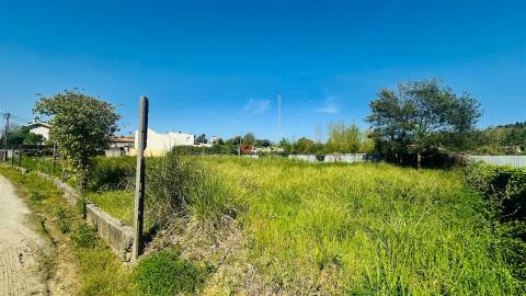 Terreno com 511 m² à Venda | Projeto Aprovado para 2 Moradias