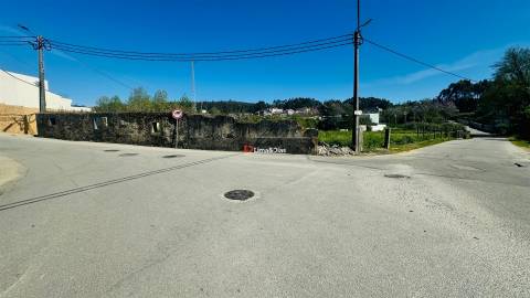 Terreno com 511 m² à Venda | Projeto Aprovado para 2 Moradias