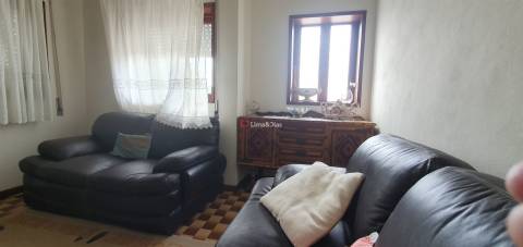 Moradia Isolada T3 Venda em Revelhe,Fafe