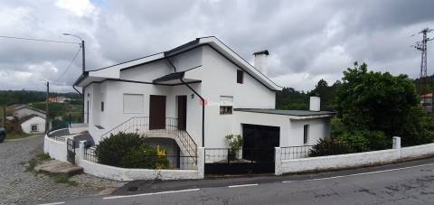 Moradia Isolada T3 Venda em Revelhe,Fafe