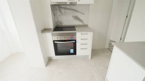 Apartamento T1 em Arroios, Moderno/Remodelado/Com Elevadores/Venda/339500/Ref AT0137