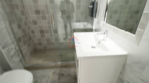 Apartamento T1 em Arroios, Moderno/Remodelado/Com Elevadores/Venda/339500/Ref AT0137