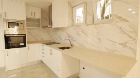 Apartamento T2 Venda em Algueirão-Mem Martins,Sintra