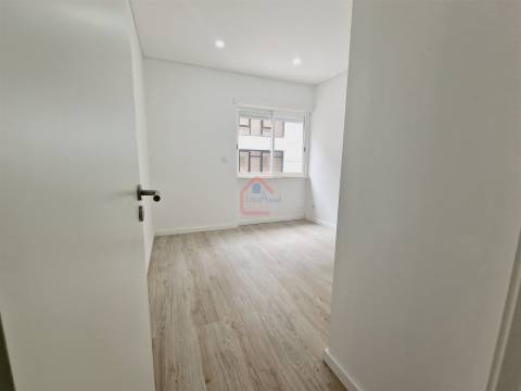 Apartamento T2 Venda em Barreiro e Lavradio,Barreiro