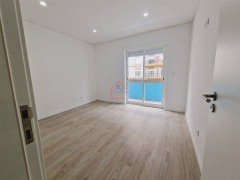 Apartamento T2 Venda em Barreiro e Lavradio,Barreiro