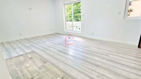 Apartamento T2 Venda em Rio de Mouro,Sintra