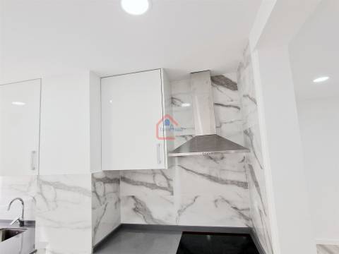 Apartamento T2 Venda em Rio de Mouro,Sintra