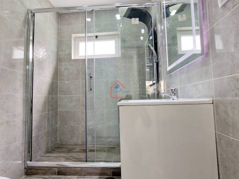 Apartamento T2 Venda em Rio de Mouro,Sintra