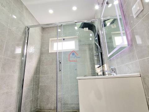 Apartamento T2 Venda em Rio de Mouro,Sintra