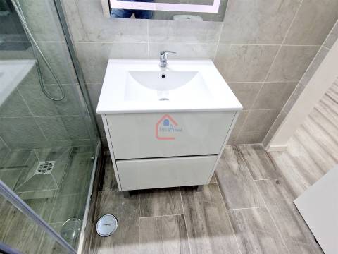 Apartamento T2 Venda em Rio de Mouro,Sintra