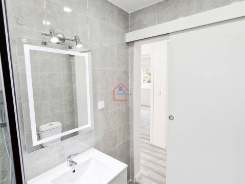 Apartamento T2 Venda em Rio de Mouro,Sintra