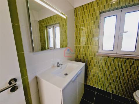 Moradia T4 Venda em Charneca de Caparica e Sobreda,Almada