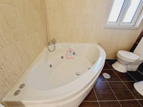 Moradia T4 Venda em Charneca de Caparica e Sobreda,Almada