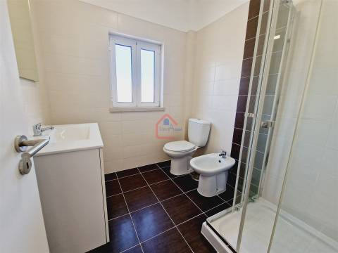 Moradia T4 Venda em Charneca de Caparica e Sobreda,Almada