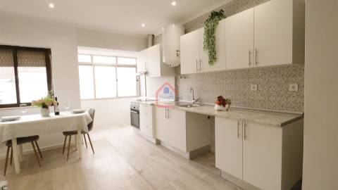 Apartamento T1 Venda em Baixa da Banheira e Vale da Amoreira,Moita