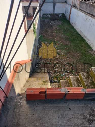 Moradia para reconstrução em Almeirim (ALM-274)