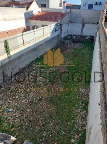 Moradia para reconstrução em Almeirim (ALM-274)