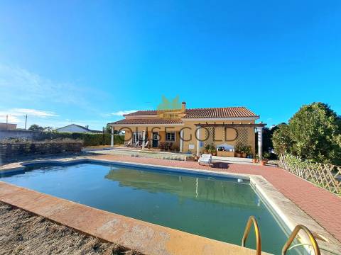 Moradia T4 em Marinhais (MR-284)