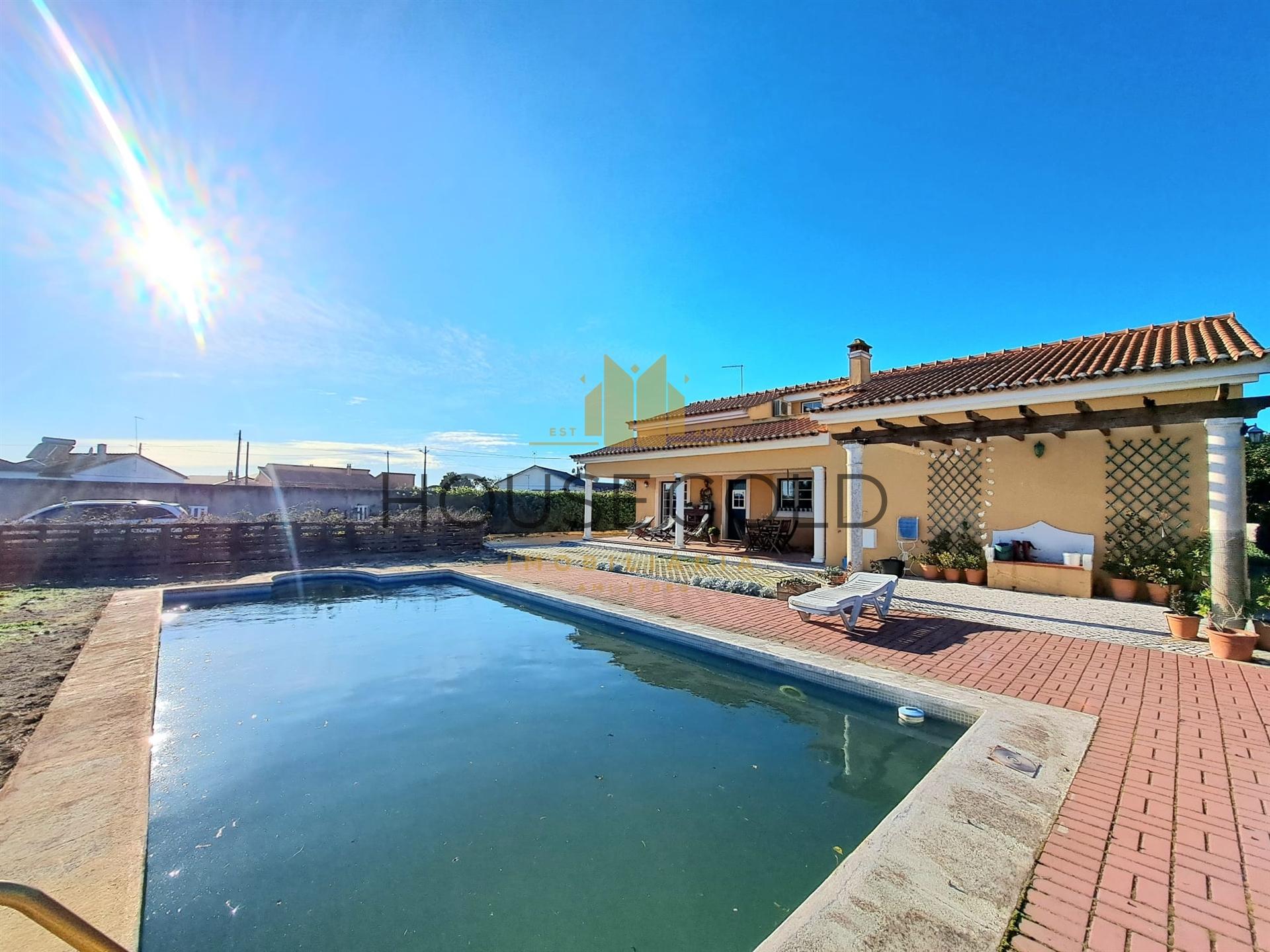 Moradia T4 em Marinhais (MR-284)