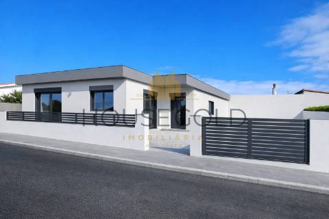 Moradia em construção T3 (MR-295)