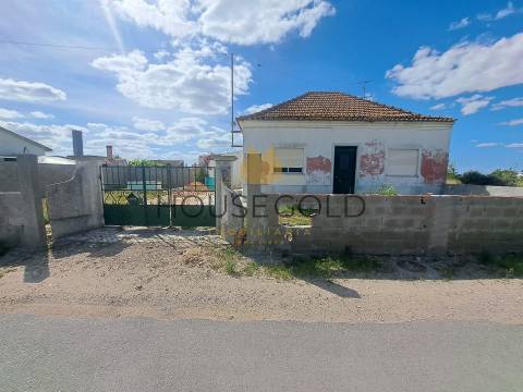 Moradia usada T3 com Lote de 300 m² – Oportunidade em Marinhais (MR-304)