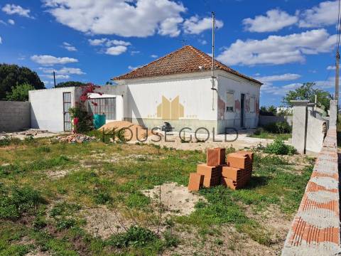 Moradia usada T3 com Lote de 300 m² – Oportunidade em Marinhais (MR-304)