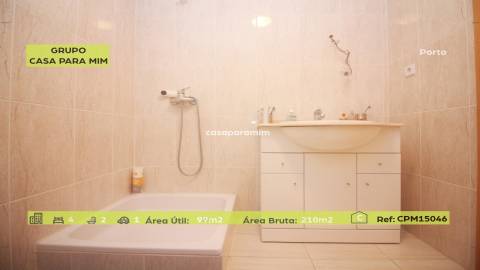 CPM20402 Apt T5 Duplex com Box 298.500€, perto metro Varanda, próximo ao Estádio do Dragão, Porto