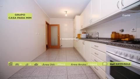 CPM20402 Apt T5 Duplex com Box 298.500€, perto metro Varanda, próximo ao Estádio do Dragão, Porto