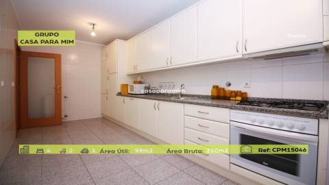 CPM20402 Apt T5 Duplex com Box 298.500€, perto metro Varanda, próximo ao Estádio do Dragão, Porto