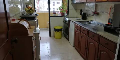 CPM20140 APT T2  c/elevador, 2 Frentes, Gaia, Próximo Metro, c/ Lareira, varanda, marquise, roupeiro