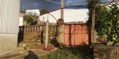 CPM20241 Moradia T2+1,  4 Frentes com + 900m2 em Avintes, Gaia,  próximo Parque Biológico Gaia