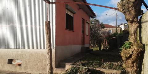 CPM20241 Moradia T2+1,  4 Frentes com + 900m2 em Avintes, Gaia,  próximo Parque Biológico Gaia