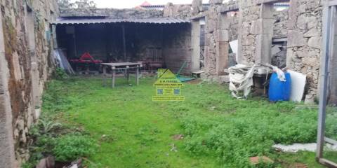 CPM20276 Moradia / Quintinha  164.500,00€ a 34,00€/m2 perto Feira Carvalhos, em V N. Gaia, Porto