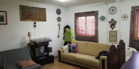 CPM20276 Moradia / Quintinha  164.500,00€ a 34,00€/m2 perto Feira Carvalhos, em V N. Gaia, Porto