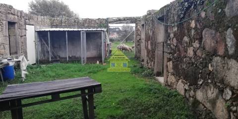 CPM20277 Moradia / Quintinha c/ + 6.000m2  182.500,00€ a 31,00€/m2, em V N. Gaia, Porto