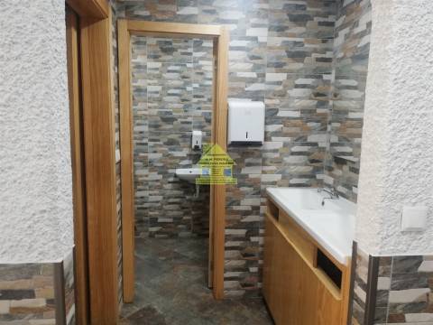 CPM20403fr Restaurante Snack Bar junto a Farmácia  em Gueifães à Rua Manuel Pinto Canedo 890,00€