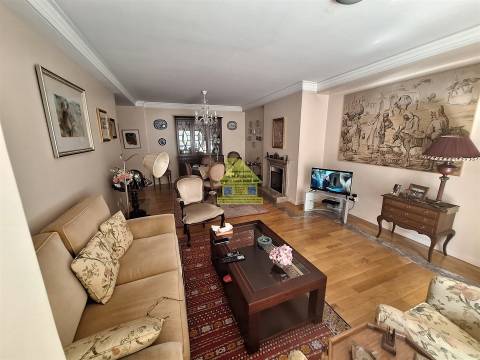 CPM20419 T3 Gaia Construção Palhares  366.500€   prx metro Soares Reis, (Rubi)  Hospital Privado