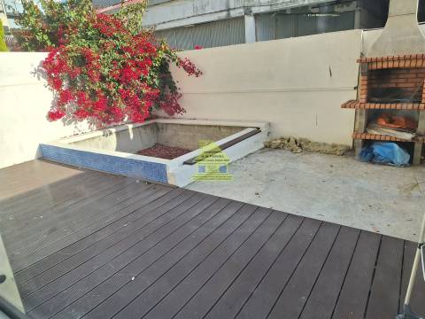 CPM20550 APT T1 junto metro c/ Terraço Centro Gaia  Jardim Morro / General Torres