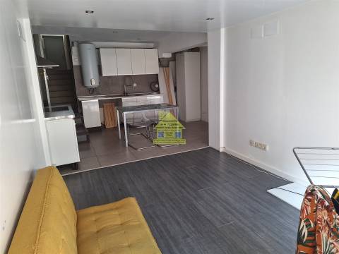 CPM20550 APT T1 junto metro c/ Terraço Centro Gaia  Jardim Morro / General Torres