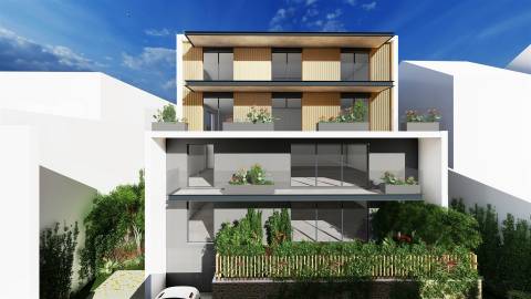 Terreno para construção de pequeno condomínio no Estoril, Cascais.