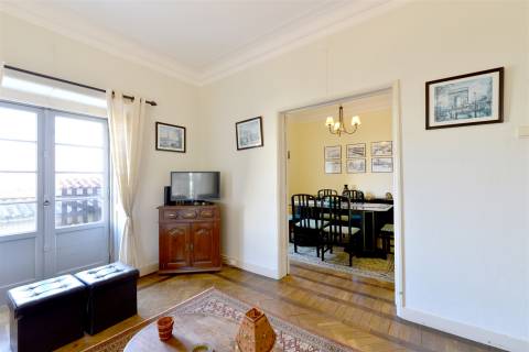 Moradia T4 e Restaurante em Amoreira, Cascais