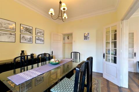 Moradia T4 e Restaurante em Amoreira, Cascais