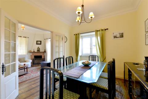 Moradia T4 e Restaurante em Amoreira, Cascais