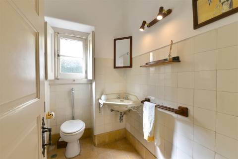 Moradia T4 e Restaurante em Amoreira, Cascais